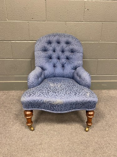 Lot 756 - A Victorian buttonback nursing chair with...