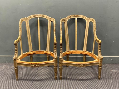 Lot 286 - A pair of Louis XVI style grey painted bergere...