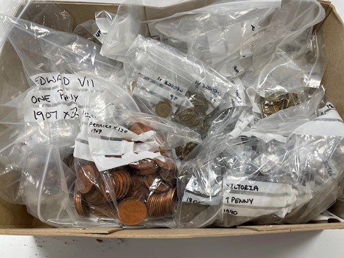 Lot 334 - A collection of GB coinage, mainly 20th...