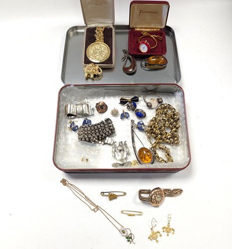 Lot 393 - A collection of costume jewellery including a...