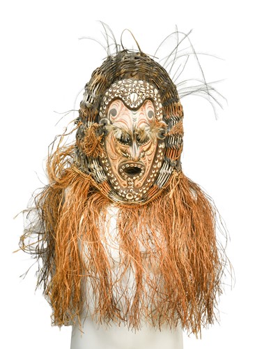 Lot 192 - A ceremonial dance mask, probably Sepik River region, Papua New Guinea, 20th century