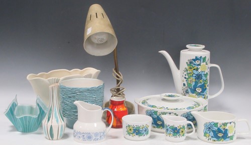 Lot 101 - 1970's and later ceramics, to include a Poole...