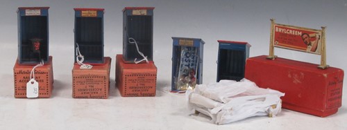 Lot 262 - Hornby 4238l Boxed Half Dozen Station...