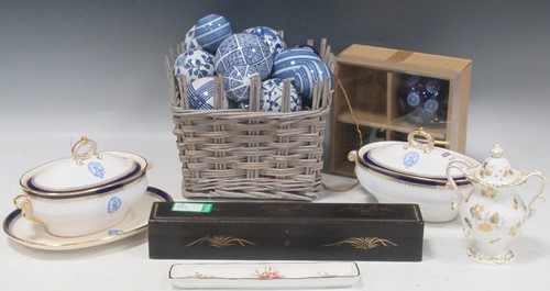 Lot 116 - Various ceramic items to include Coalport two...