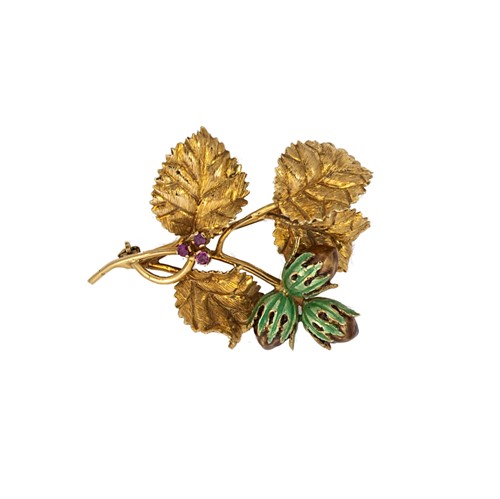 Lot 63 - Cropp and Farr - An 18ct gold floral brooch