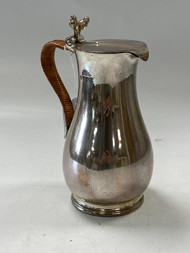 Lot 371 - A silver hot water/milk jug 374g (12ozt)