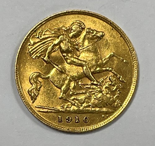 Lot 147 - An Edward VII half sovereign