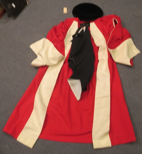Lot 170 - Boxed university gown and soft velvet cap or...