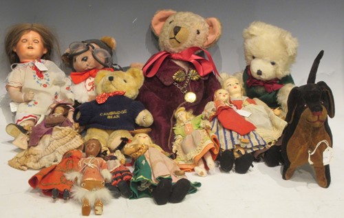 Lot 326 - Soft toys to include vintage black and tan...