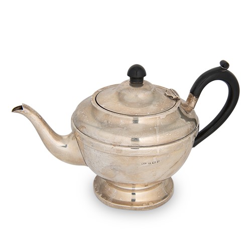 Lot 338 - A George V silver teapot