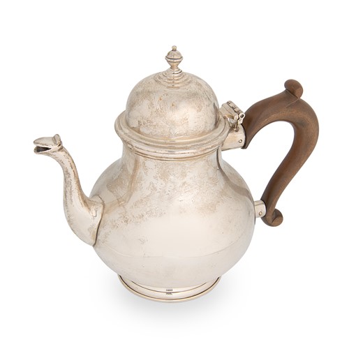 Lot 340 - A George V silver coffee pot