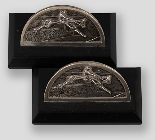 Lot 230 - A pair of early 20th century silver menu holders