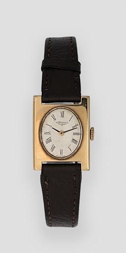 Lot 209 - Longines - A 9ct gold wristwatch