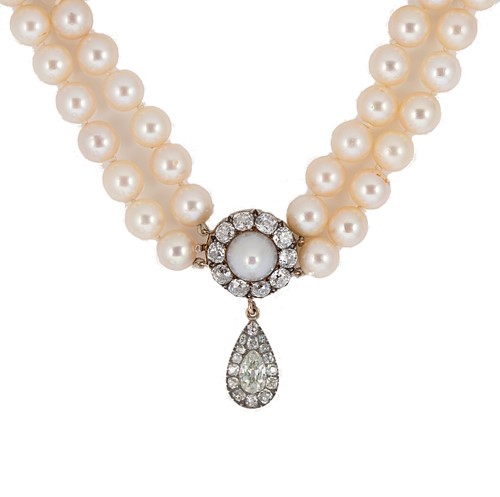 Lot 139 - A cultured pearl and diamond necklace