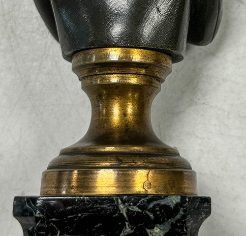Lot 517 - Two small bronze busts of Napoleon, 19th century