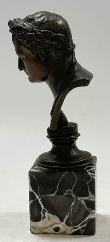 Lot 517 - Two small bronze busts of Napoleon, 19th century
