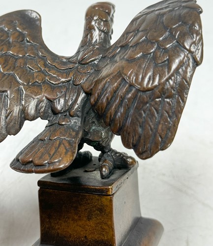 Lot 514 - A Grand Tour bronze model of Napoleon, 19th century