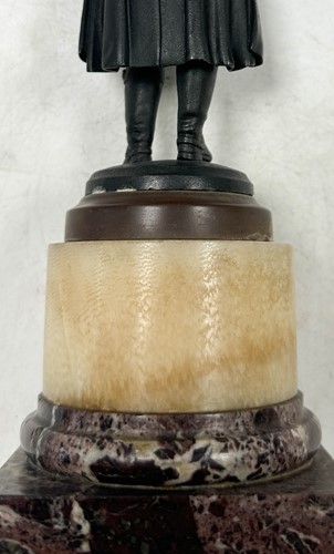 Lot 514 - A Grand Tour bronze model of Napoleon, 19th century