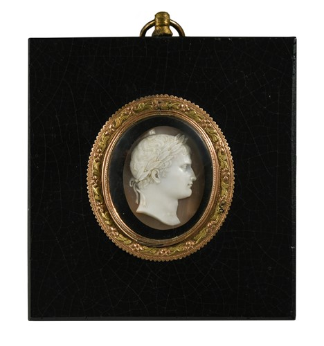 Lot 537 - A shell cameo of Napoleon as Emperor Augustus, 19th century
