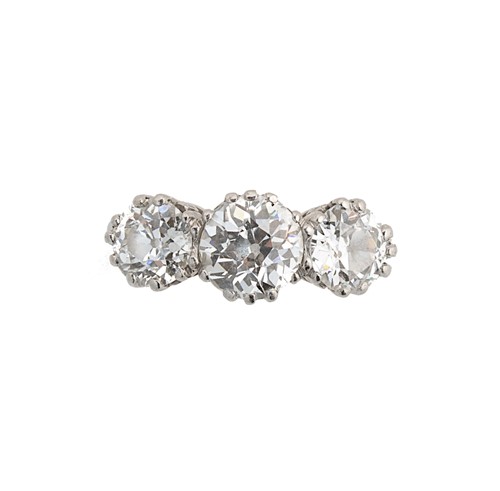 Lot 163 - A three stone diamond ring