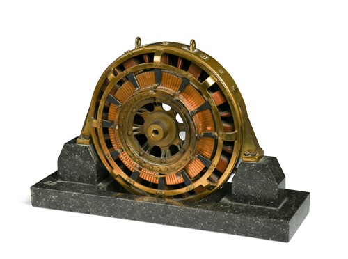 Lot 487 - An Art Deco bronze desk model of a turbine