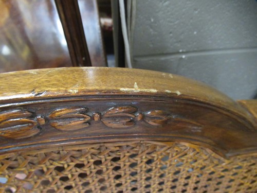 Lot 511 - An Edwardian three piece bergère suite