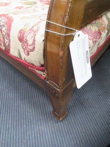 Lot 511 - An Edwardian three piece bergère suite