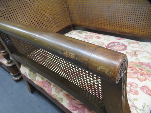 Lot 511 - An Edwardian three piece bergère suite