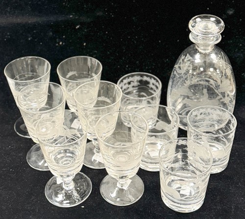 Lot 569 - A part suite of glassware engraved with hunting scenes