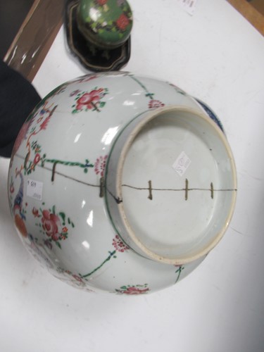 Lot 27 - A circular lidded box in cloisonne, the...