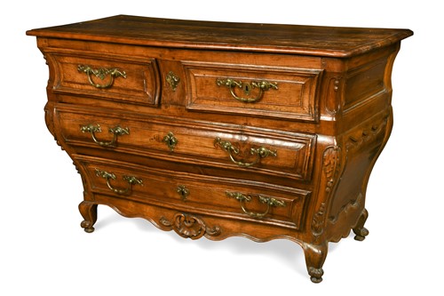 Lot 333 - An Italian provincial carved commode, Venetian mid-18th century