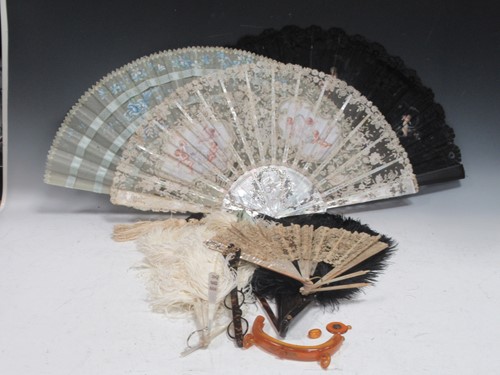 Lot 238 - A group of fans, to include a mother of pearl...