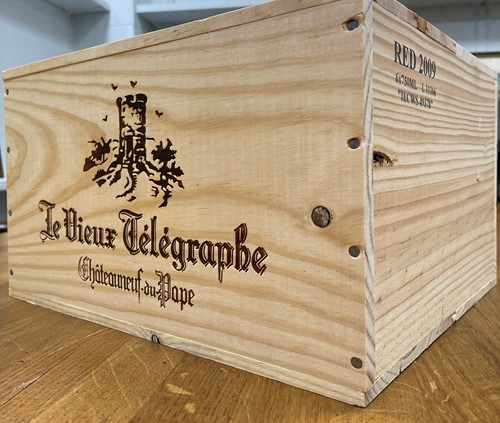 Lot 59 - Chateauneuf-du-Pape, Domaine du Vieux Telegraphe 2009