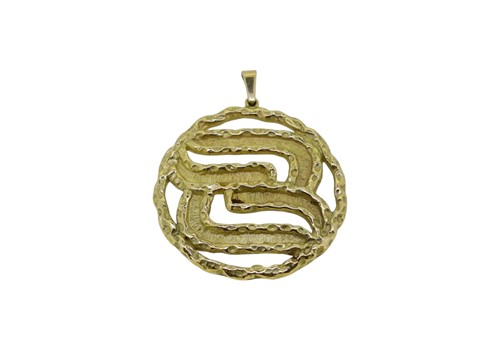 Lot 108 - A French gold pendant