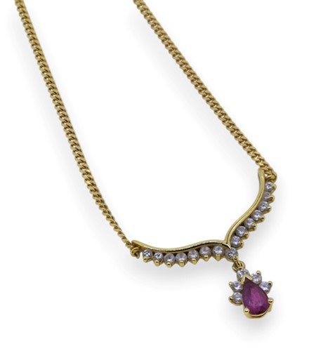 Lot 95 - An 18ct gold ruby and diamond necklace