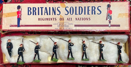 Lot 242 - Collection of Britains and other model...