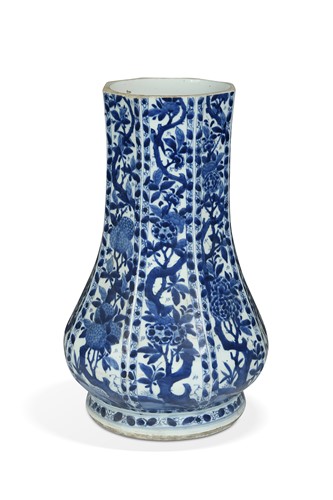 Lot 2 - A Chinese blue and white porcelain octagonal panelled vase, Kangxi Emperor, circa 1690