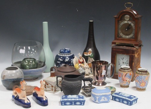 Lot 91 - Group of mixed ceramics and collectables to...