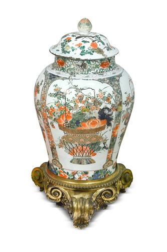 Lot 6 - A Chinese famille verte porcelain large vase and cover, Qing Dynasty, Kangxi Emperor, circa 1700
