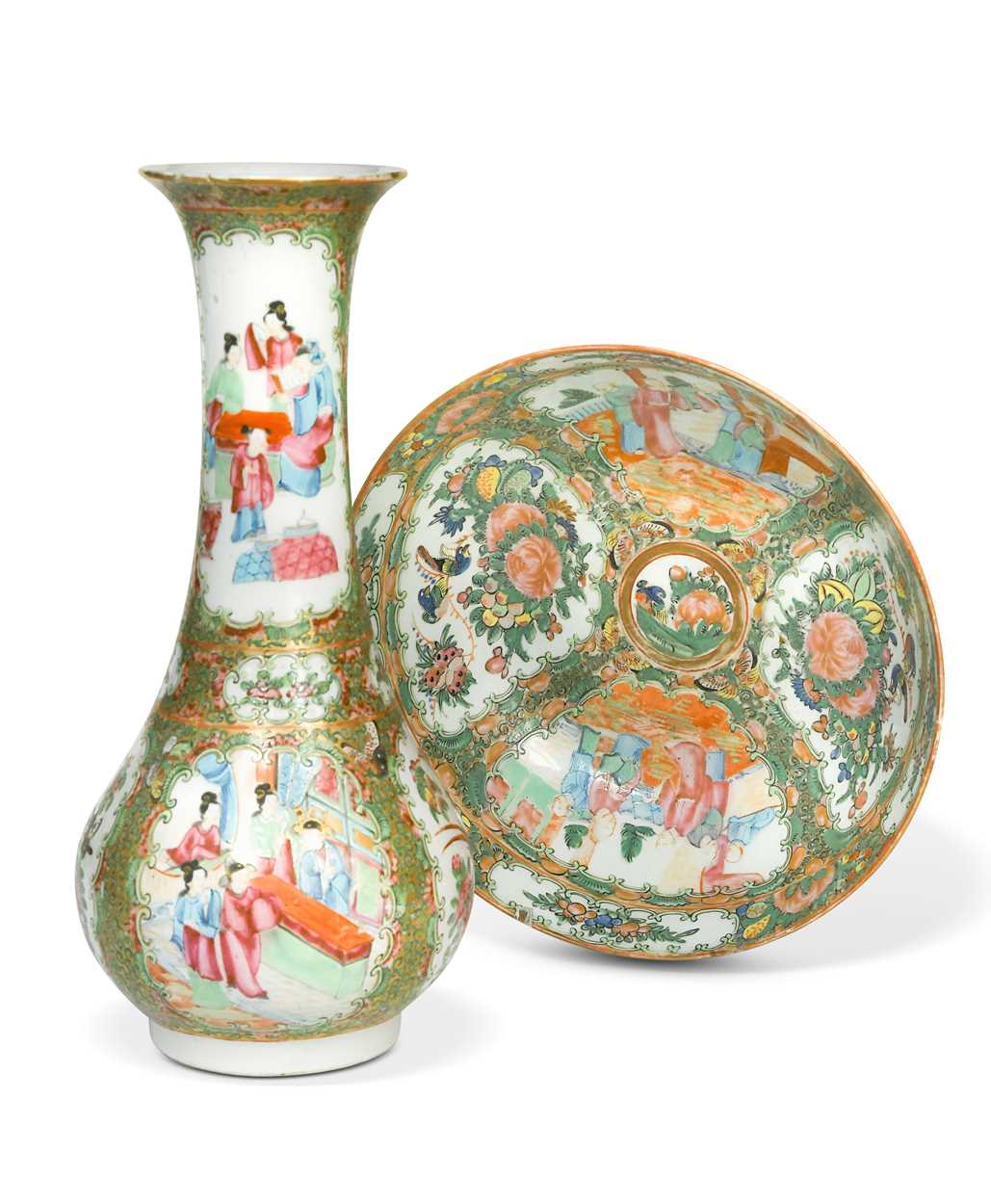 Lot 13 - A Cantonese famille rose bowl, Qing Dynasty, 19th century