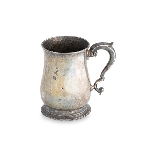 Lot 420 - A George II silver tankard