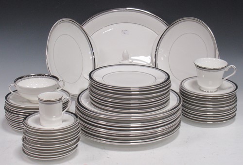 Lot 137 - Royal Doulton Sarabande pattern tea and dinner...