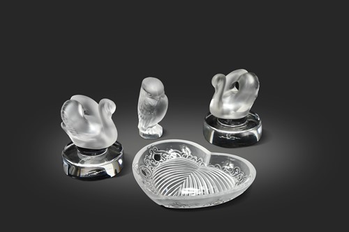 Lot 30 - Cygne, a pair of modern Lalique frosted glass paperweight