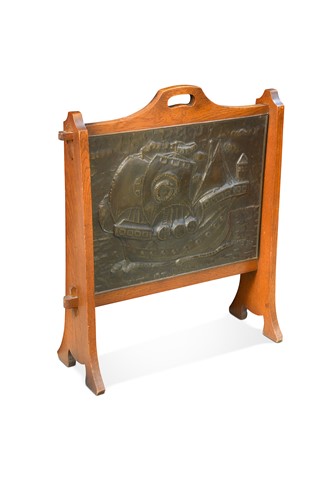 Lot 543 - In the manner of John Pearson, an Arts & Crafts fire screen