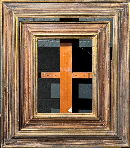 Lot 578 - Two modern gilt painted picture frames, the...