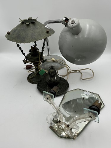 Lot 205 - A vintage Bauhaus style articulated desk light...