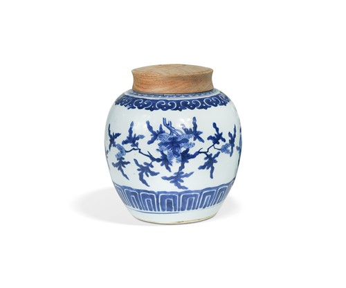 Lot 12 - A Chinese blue and white porcelain ginger jar, Qing Dynasty, 18th century