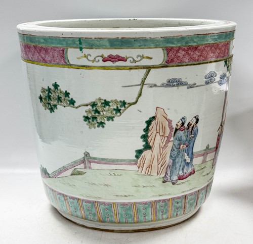 Lot 35 - A Chinese famille rose porcelain large jardiniere, 20th century