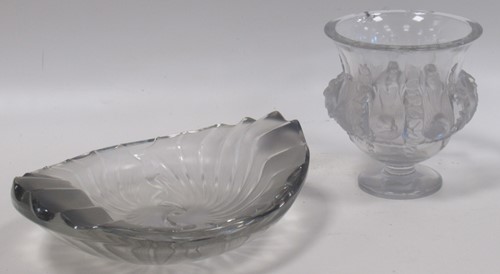 Lot 4 - Lalique - shell formed frosted art glass desk...
