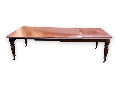 Lot 639 - A Victorian mahogany extending dining table,...